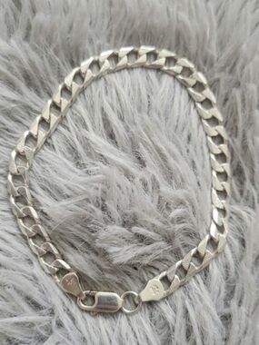 9.25 Sterling Silver Curb Chain Bracelet - Silver